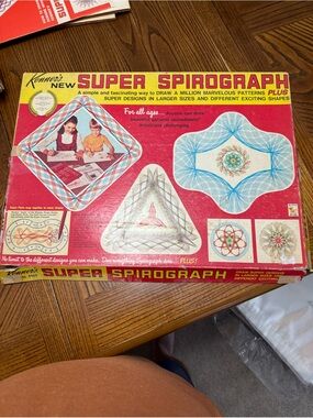 Vintage 1969 Kenner Super Spirograph. Number 2400. In Fair Condition .
